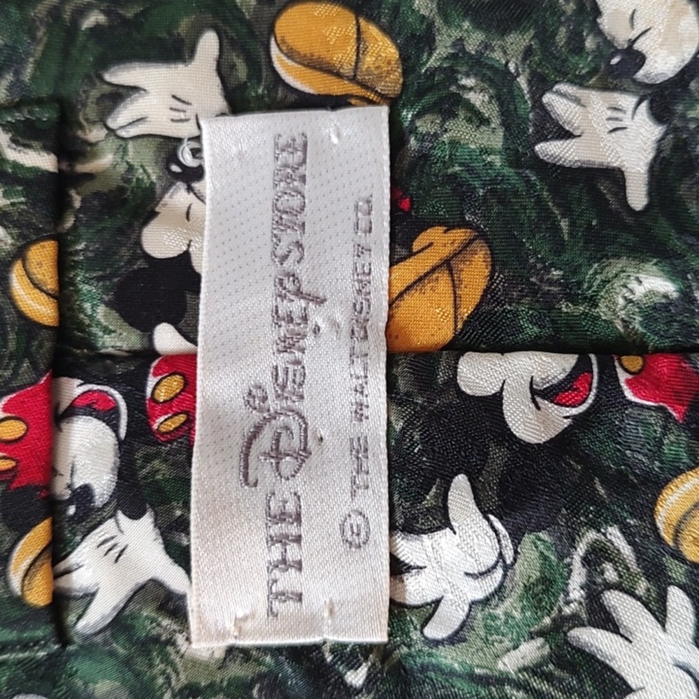 MICKEY MOUSE silk tie Disney Store 4" Like New. Gift! - Picture 4 of 5
